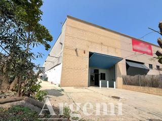 Bâtiment à usage industriel à Sud-Zona Industrial. Nave industrial en venta o alquiler en castellar del vallès  465
