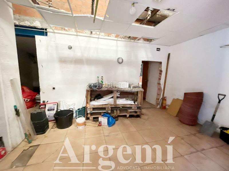 Foto 10556b97-d378-4db1-bceb-0283b3217ce2. Alquiler nave industrial  en venta o alquiler 465m con gran potencial en Castellar del Vallès