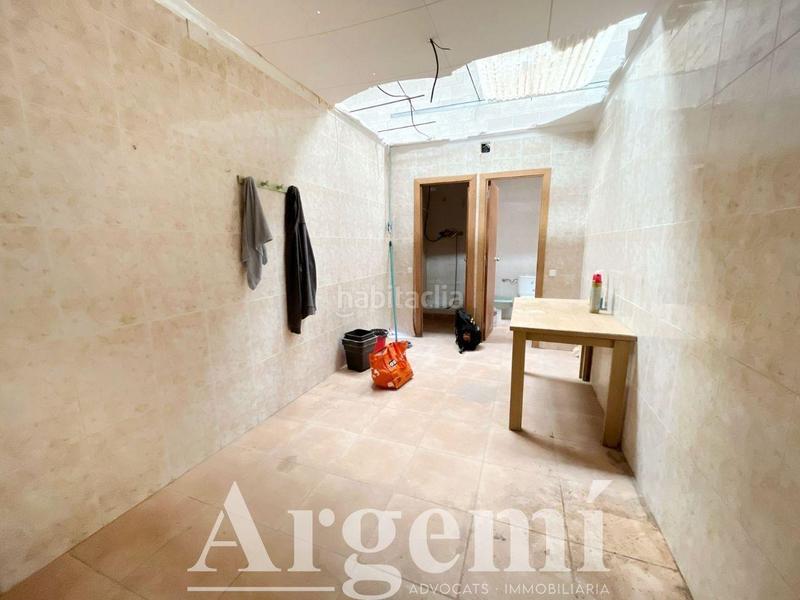 Foto 2271b9de-8bc2-4ea5-8f3d-6ab1276385dc. Alquiler nave industrial  en venta o alquiler 465m con gran potencial en Castellar del Vallès