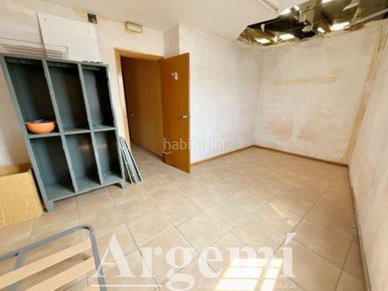 Foto 22f8ba1a-d1be-4170-9bb4-b209e2527193. Alquiler nave industrial  en venta o alquiler 465m con gran potencial en Castellar del Vallès