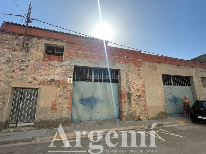 Foto af69405b-ecf2-4dc3-a5d5-064eb8c59759. Fabrikhalle in Palau-solità i Plegamans