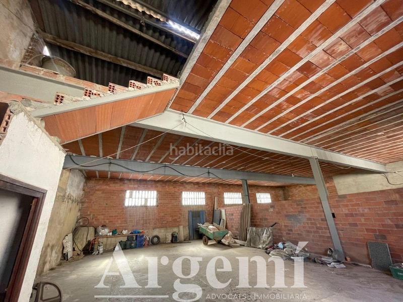 Foto bf786460-4e64-44dc-ba88-ff473f7805e4. Fabrikhalle in Palau-solità i Plegamans