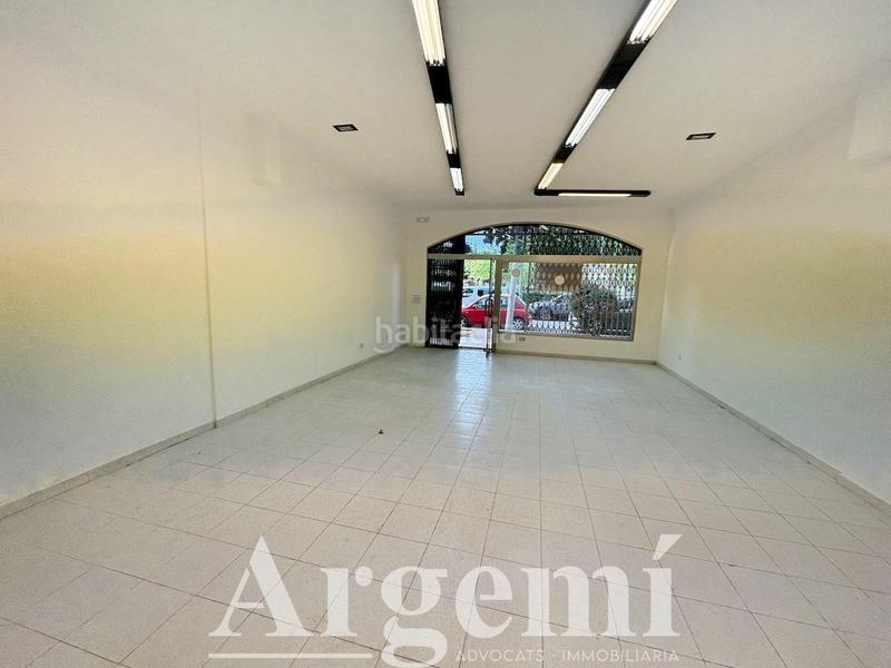 Foto e3ec3502-e510-4bbb-8442-f877086a2ed6. Rent business premise in Palau-solità i Plegamans