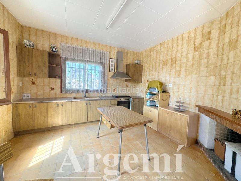 Foto 4e2f51d2-77c8-442b-ba8e-ecf461437a1f. Masia amb calefacció aparcament a Palau-solità i Plegamans