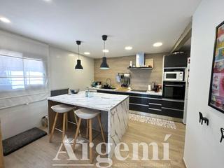 Chalet en Lliçà d´Amunt. Casa en venta en lliçà damunt