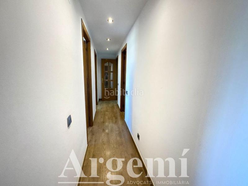 Foto 17dc8ab0-3247-4922-bcfc-c8b6a823ac1b. Piso venta piso en Can Clos-Pinetons Ripollet