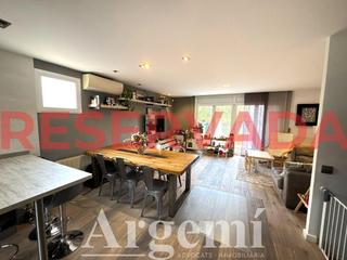 Casa adossada a Palau-solità i Plegamans. Reservada  casa pareada en venta en palau solità i plegamans