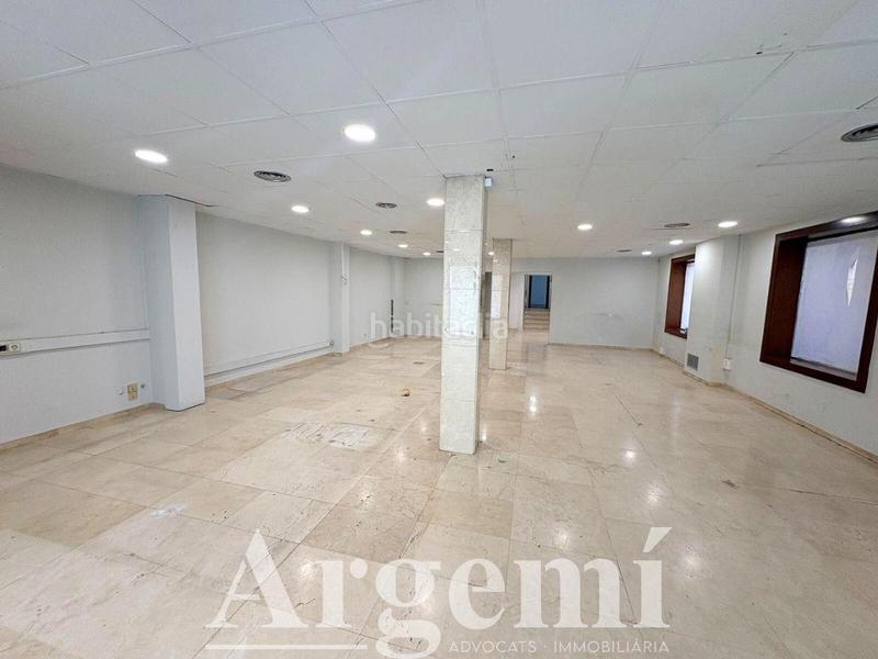 Foto b325df5c-fa46-49c7-a1fe-f2d1e0cb7c87. Rent business premise in Palau-solità i Plegamans