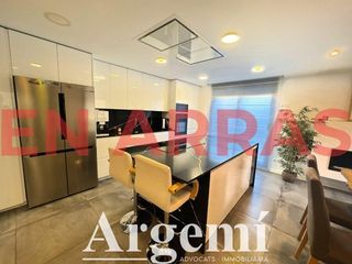 Chalet in Santa Perpètua de Mogoda. Arras  venta chalet de alto standing en santa perpetua de la mog