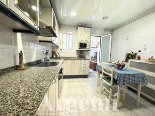 Planta baixa a Congrés - Indians. Piso en venta en barcelona zona el congrés i els indians