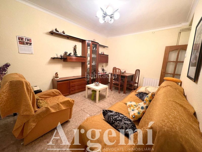 Foto b9769132-8a5a-4527-9140-7c03170753ff. Planta baixa amb calefacció a Congrés - Indians Barcelona
