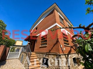 Casa adossada a Palau-solità i Plegamans. Casa adosada en venta en palau solità i plegamans en exclusiva