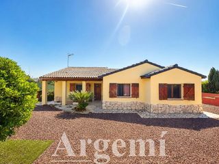 Casa a Caldes de Montbui. Casa unifamiliar en can valls