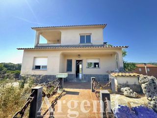 Xalet a Bigues i Riells del Fai. Casa en venta en bigues i riells