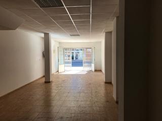 Local Comercial en Los Dolores. Carretera principal los dolores