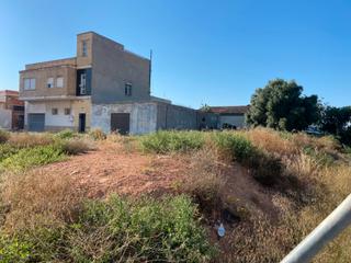 Terreny residencial en Los Dolores. Solar en venta en los dolores con piso y almacen