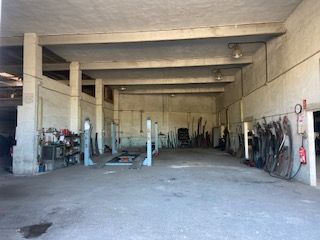 Nau industrial a Los Dolores. Nave industrial en venta - ideal para taller de vehículos con li