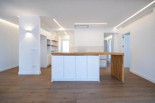 Location Appartement à La Roqueta. Gran vía de ramón y cajal