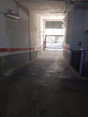 Aparcament cotxe a El Grau. Plaza de garaje en calle lirio