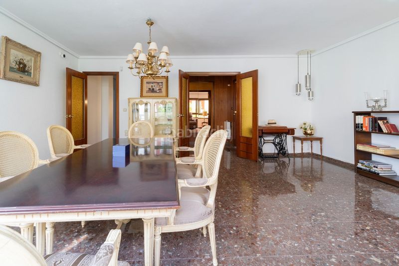 Foto aa4b6ad0-29b5-4580-b782-3b4ae1976fa3. Pis amb aparcament a Russafa Valencia