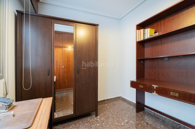 Foto ab6a5220-e95b-42cb-891e-94343614414e. Pis amb aparcament a Russafa Valencia