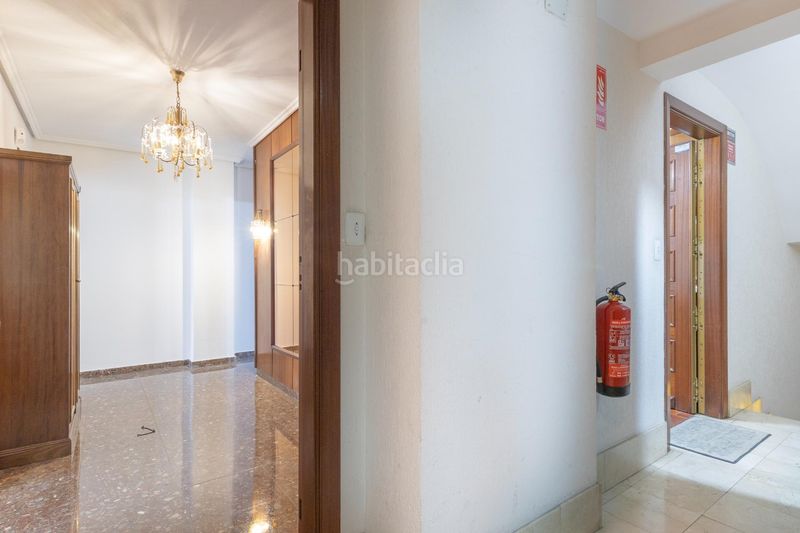 Foto d7dbfc85-e87c-4114-af99-dfb4699baba0. Pis amb aparcament a Russafa Valencia