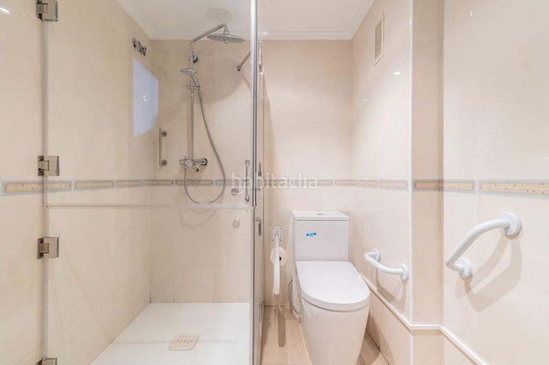 Foto d8478f59-e514-4c91-a67b-be040cea07a8. Pis amb aparcament a Russafa Valencia