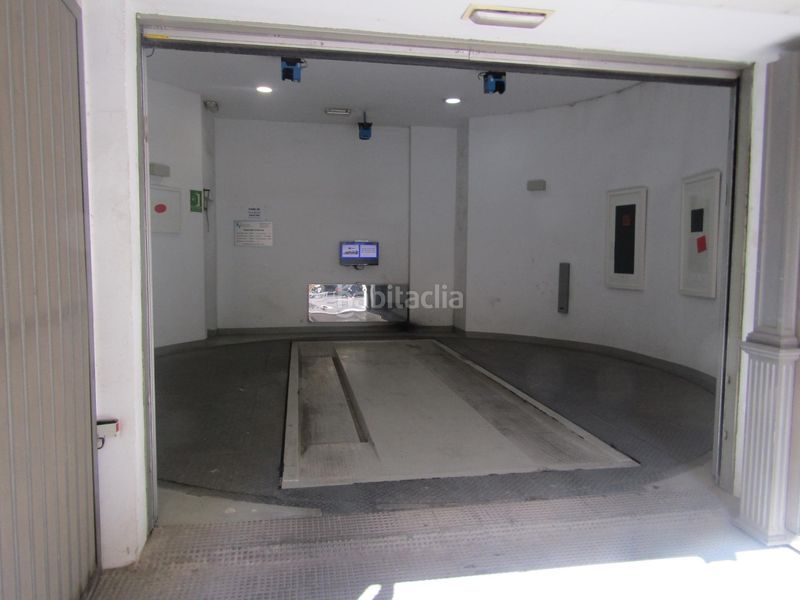 Foto 3c8fd42d-7948-478c-8e7b-c9fa557fc28b. Aparcament cotxe a Sant Francesc Valencia