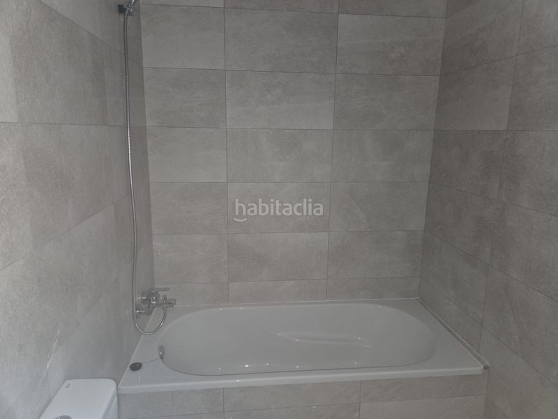 Foto e734d253-10ca-4be5-9f7e-63d58e4c940c. Pis amb calefacció aparcament piscina a Quart de Poblet