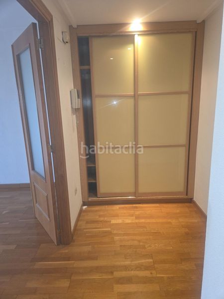 Foto accdcdfc-abb3-40b5-8d75-bd456178150d. Alquiler piso rafael lapesa melgar edificio valturia en Valencia