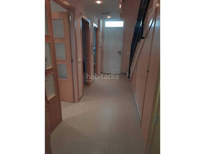 Foto 453f076e-b35d-4151-b8ef-be5907f41886. Casa adossada a Alborache