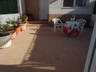 Reihenhaus in Alborache. Chalet adosado en venta en alborache