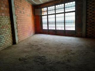 Location Local commercial à Riba - roja de Túria. Se alquila local diafano en riba roja del turia.dispone de 65 m2