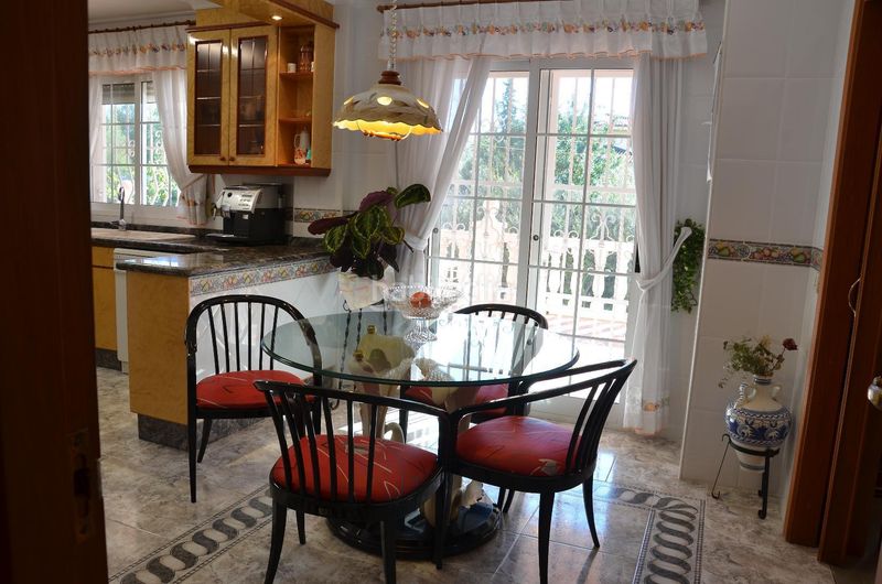 Foto 670b9db9-456f-4740-8b55-05ed215849c8. Casa amb piscina a Riba - roja de Túria