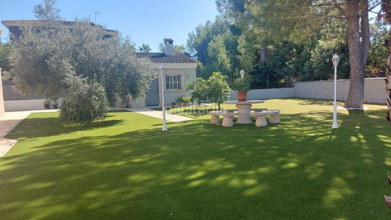 Foto 7e91b59b-5774-4421-8f33-208dc9841a70. Casa amb piscina a Riba - roja de Túria