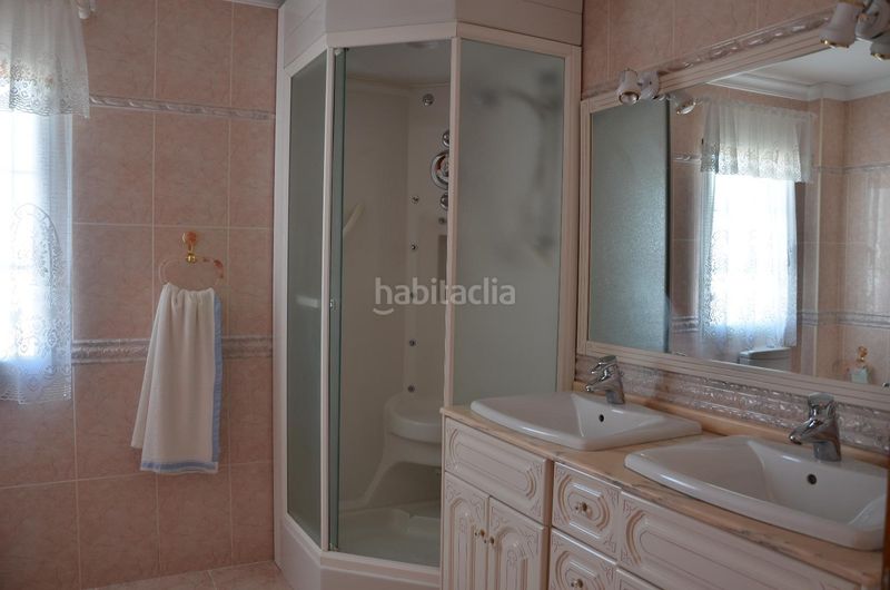 Foto e05fe249-3801-4b74-9c00-0769a784cbb5. Casa amb piscina a Riba - roja de Túria