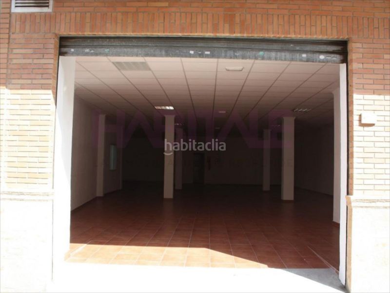 Foto 946a536e-e0ec-4426-8613-7d5f33d0a3d1. Local comercial a Riba - roja de Túria