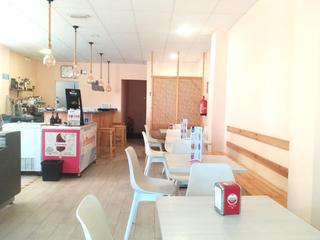 Lloguer Local Comercial a Riba - roja de Túria. Traspaso de bar cafetería en funcionamiento con licencia de acti