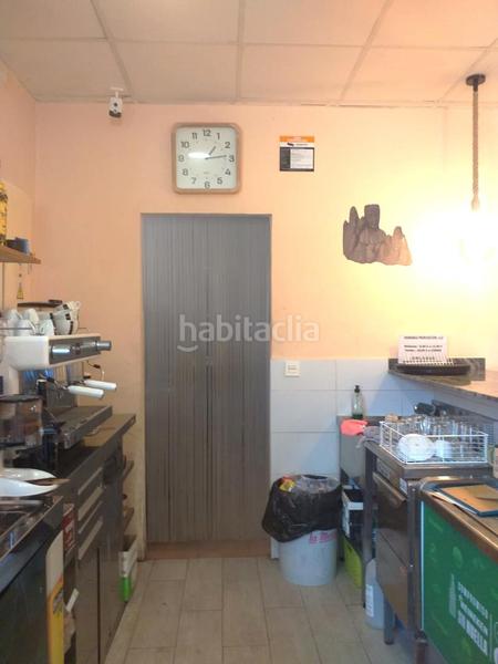 Foto aa50d5af-dd93-484d-8fce-832d73050d87. Alquiler local comercial traspaso de bar cafetería en funcionamiento con licencia de actividad.se encuentra en una de las mejores zonas de ribaroja.dispone en Riba - roja de Túria