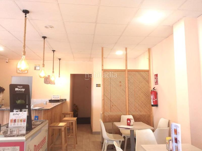 Foto f6d1a895-b81a-46c2-86e2-616c87c80c76. Alquiler local comercial traspaso de bar cafetería en funcionamiento con licencia de actividad.se encuentra en una de las mejores zonas de ribaroja.dispone en Riba - roja de Túria