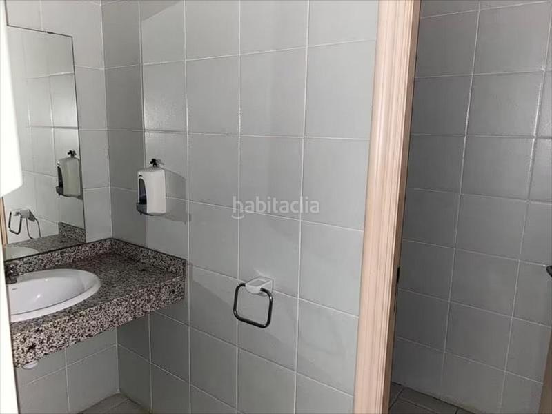 Foto e13b723e-9bae-4028-810e-8471c5fe2fec. Local comercial se vende local comercial, cl. pintor sorolla, 1.470.000 en Valencia