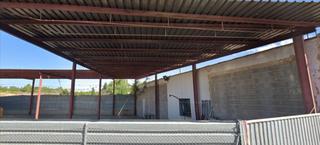 Nau industrial a Vilamarxant. Se vende nave con terreno cerca del pueblo.suelo rústico.dispone