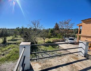 Casa a Vilamarxant. Se vende chalet con piscina, amplio jardin 1320m2, cerca del pue