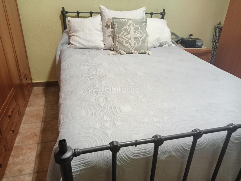 Foto 68cb6dff-cef1-409d-b1d2-9f60859e7f92. Casa aparellada a Riba - roja de Túria