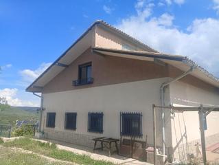 Casa a Yátova. Se vende chalet con 35.000 m2 paraje natural en yatova, chalet c