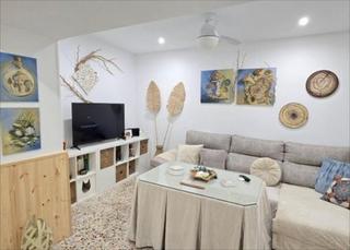 Pis a Riba - roja de Túria. Se vende bajo vivienda con patio en ribaroja del túria.dispone d