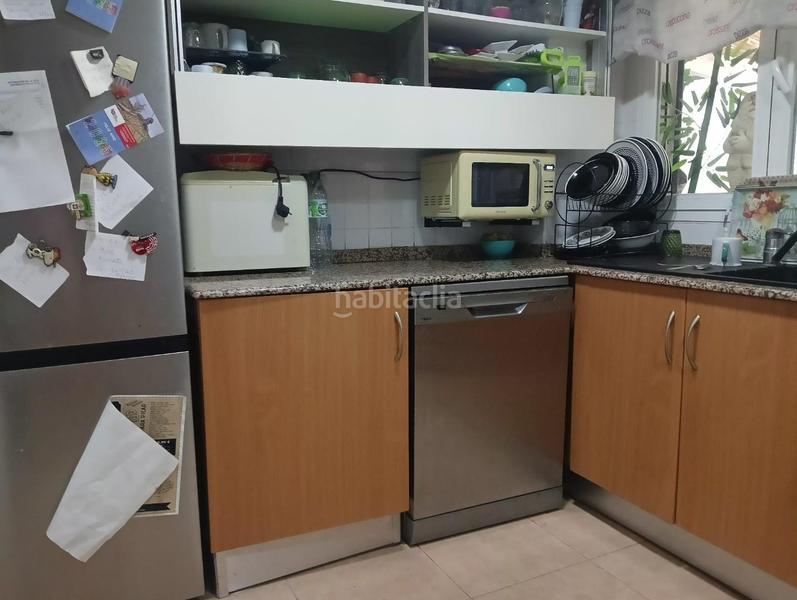 Foto a206d6a8-629d-4fbf-b2fd-0d808b3016f9. Piso se vende piso con garaje y trastero en ribaroja de turia, 2 terrazas, 3 habitaciones, 2 bañosde lo último se que ha construido en en Riba - roja de Túria