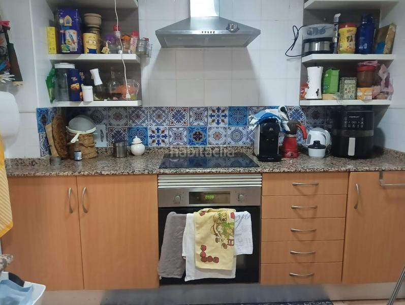 Foto a5c9219d-a5dc-4f3a-b678-8d61a883e9b7. Piso se vende piso con garaje y trastero en ribaroja de turia, 2 terrazas, 3 habitaciones, 2 bañosde lo último se que ha construido en en Riba - roja de Túria