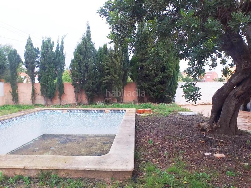 Foto f30646ee-7971-4dcb-a945-f2b5870b803a. Casa chalet rústico en zona montehorquera con piscina.3 habitaciones, 1 bañocomodidad, todo en una sola planta.parcela de 1200 m en Vilamarxant