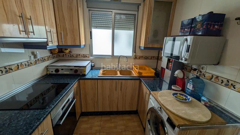 Foto 41820f2a-c09e-46e0-a650-ba64c210d04f. Piso se vende piso con ascensor y balcón en quart de poblet 3 habitaciones y 1 bañose encuentra situado cerca del metro y todos los ser en Riba - roja de Túria